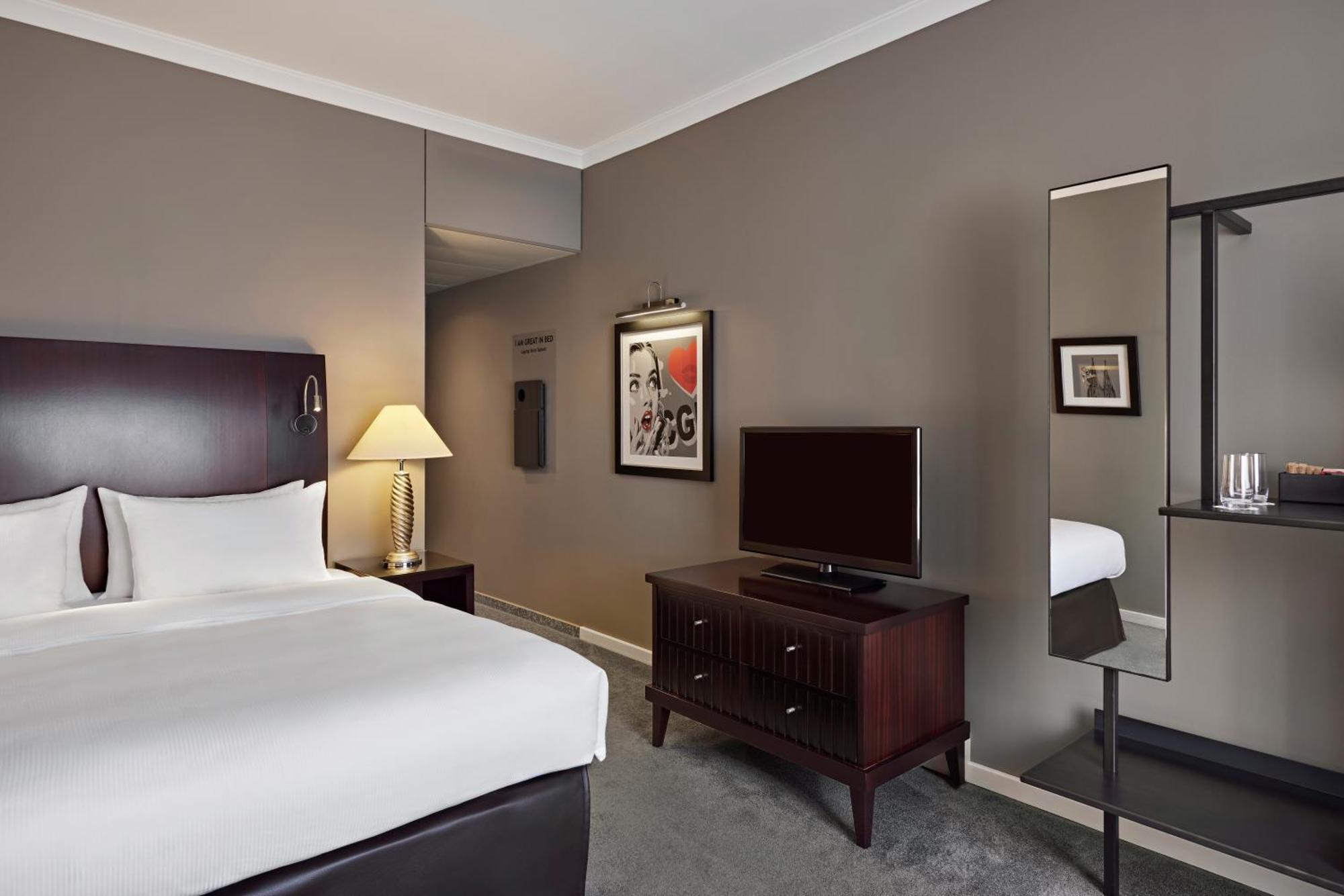 Queen Room