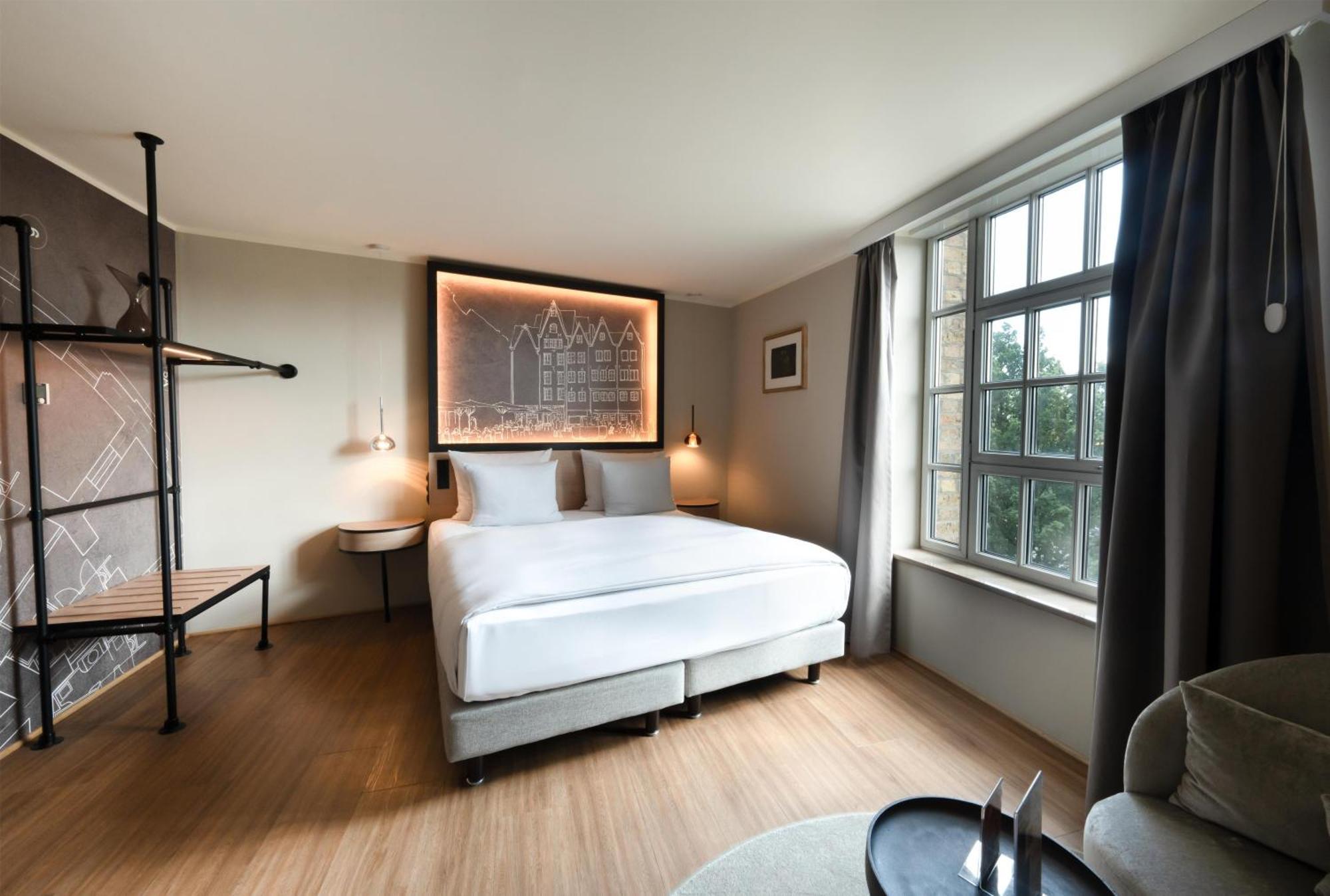 Standard King Room