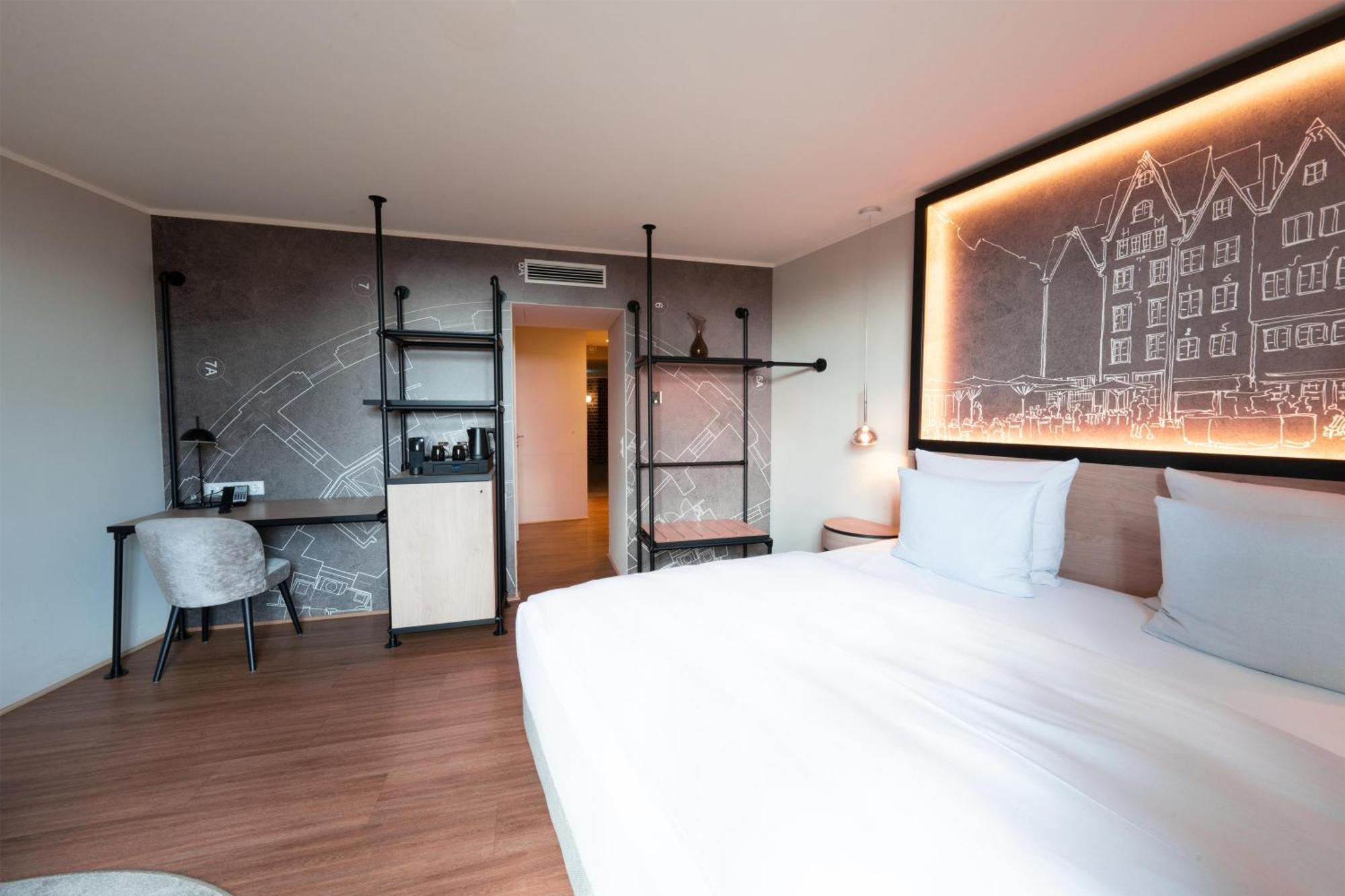 Standard King Room