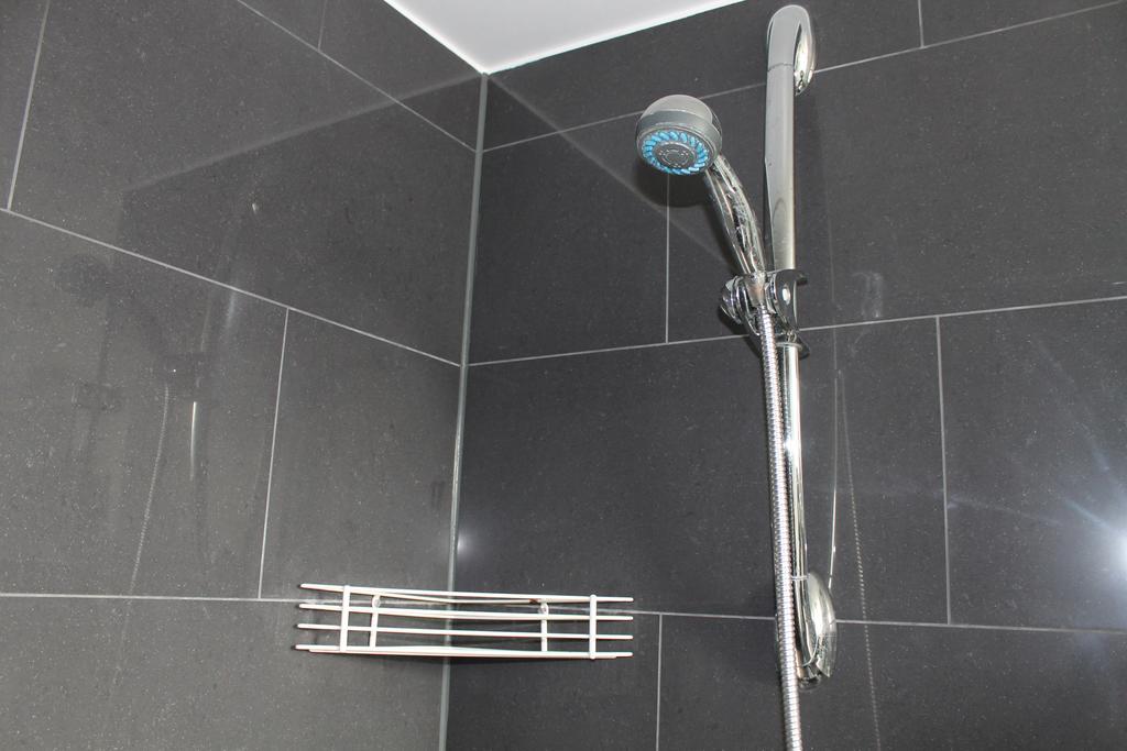 Single Bed mixed 5 Bed Dormitory Room