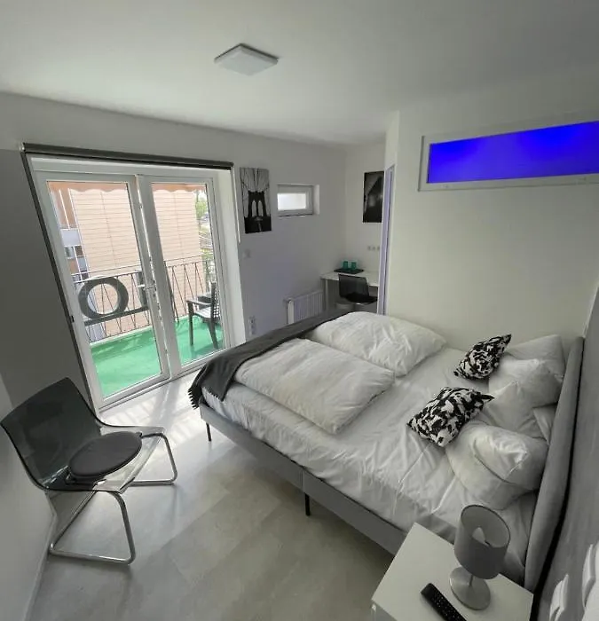 Liberty Hotel Cologne-1