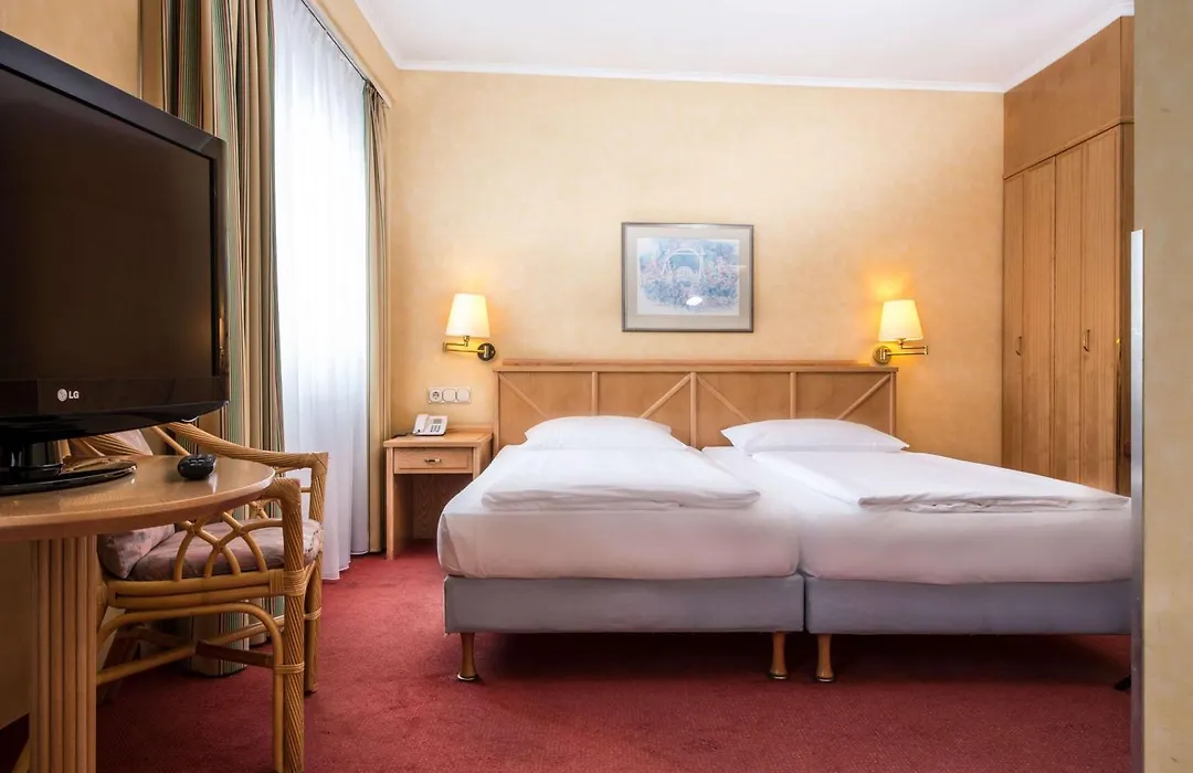 Tryp By Wyndham Koeln City Centre-1