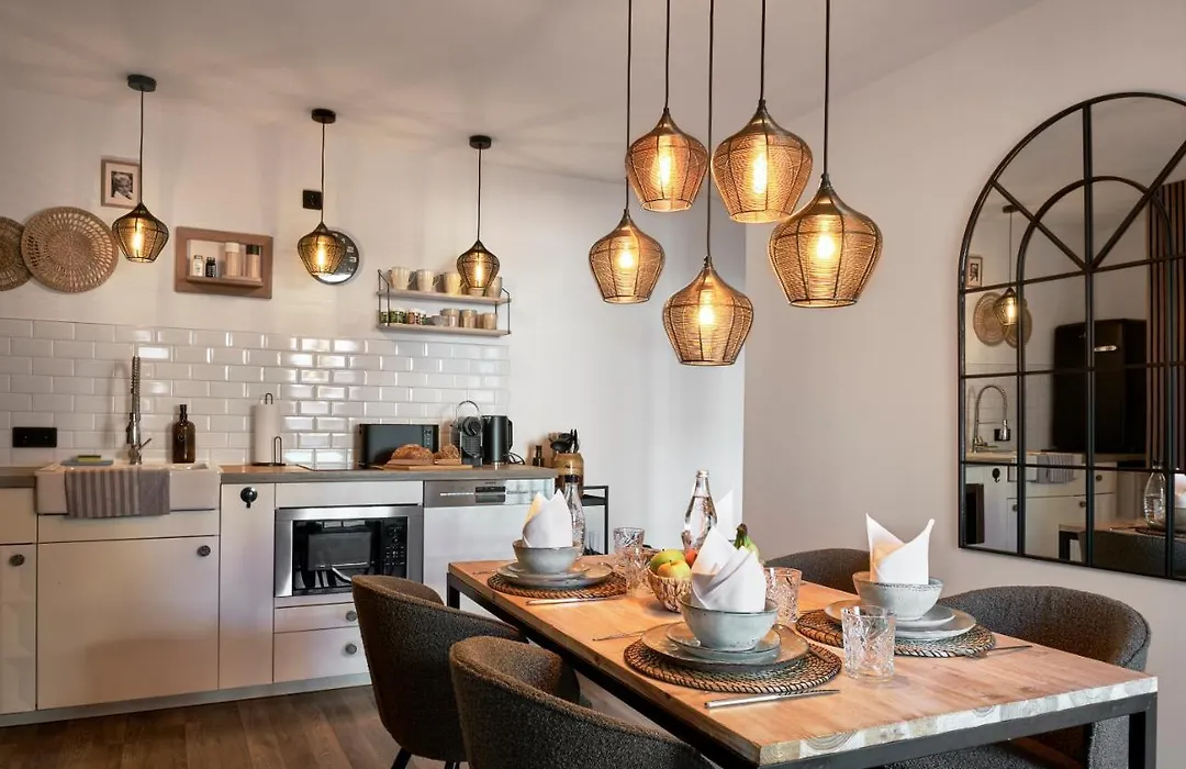Park Avenue - Design Apartment Friesenstraße - 4 Pers - WLAN - Netflix - 65 Zoll TV-1