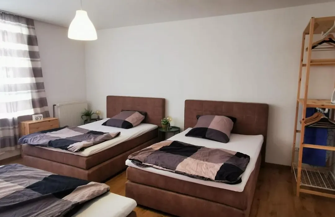 Big Appartment Near Trade Fair!-1