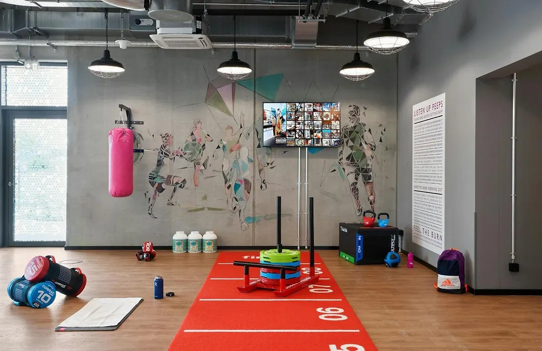 Moxy Cologne Bonn Airport-1
