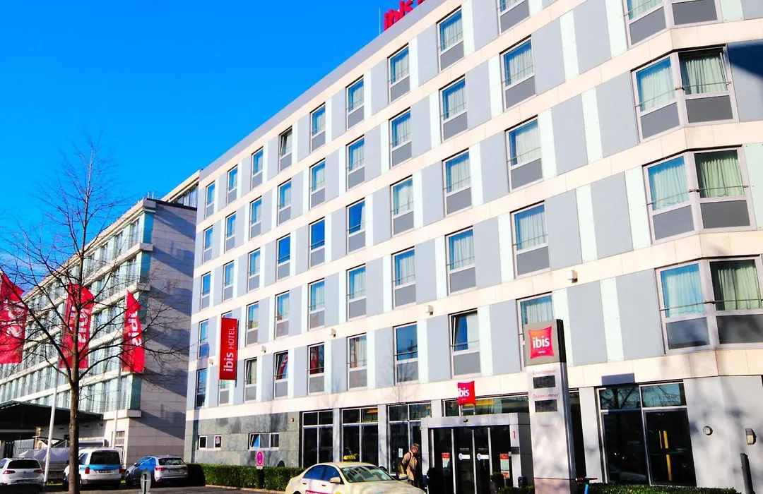 Ibis Koeln Messe-1