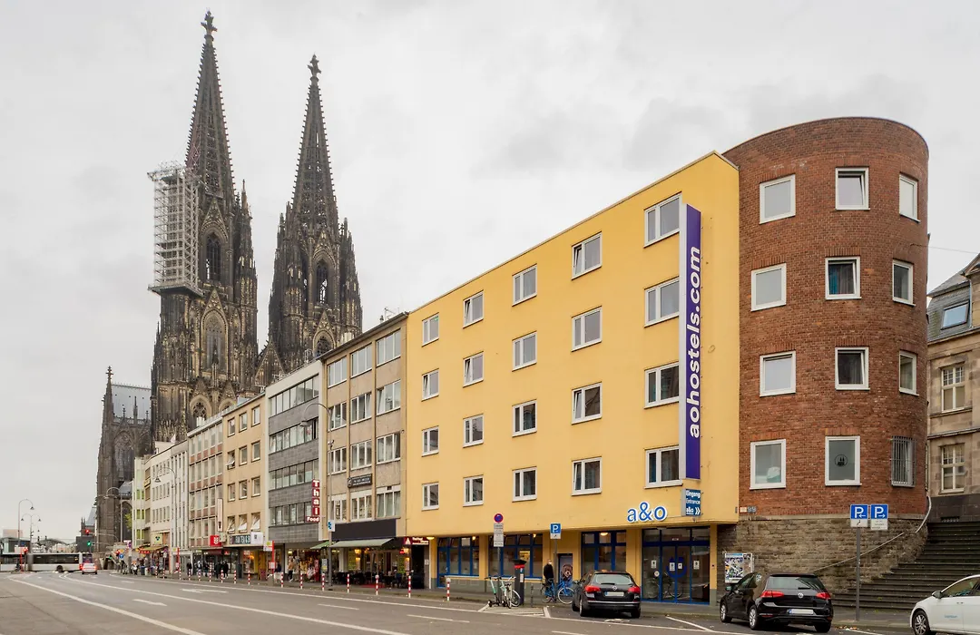 A&O Koeln Dom-1