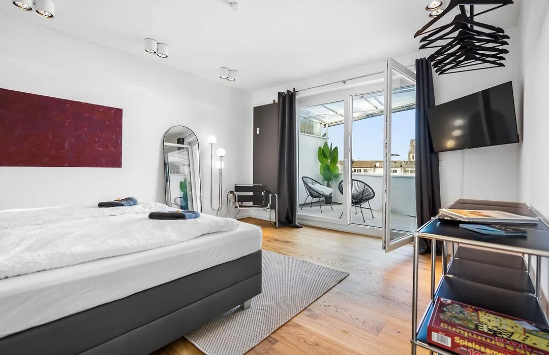 Exclusive Penthouse - Loft With Private Parking Overlooking Cologne Cathedral-1