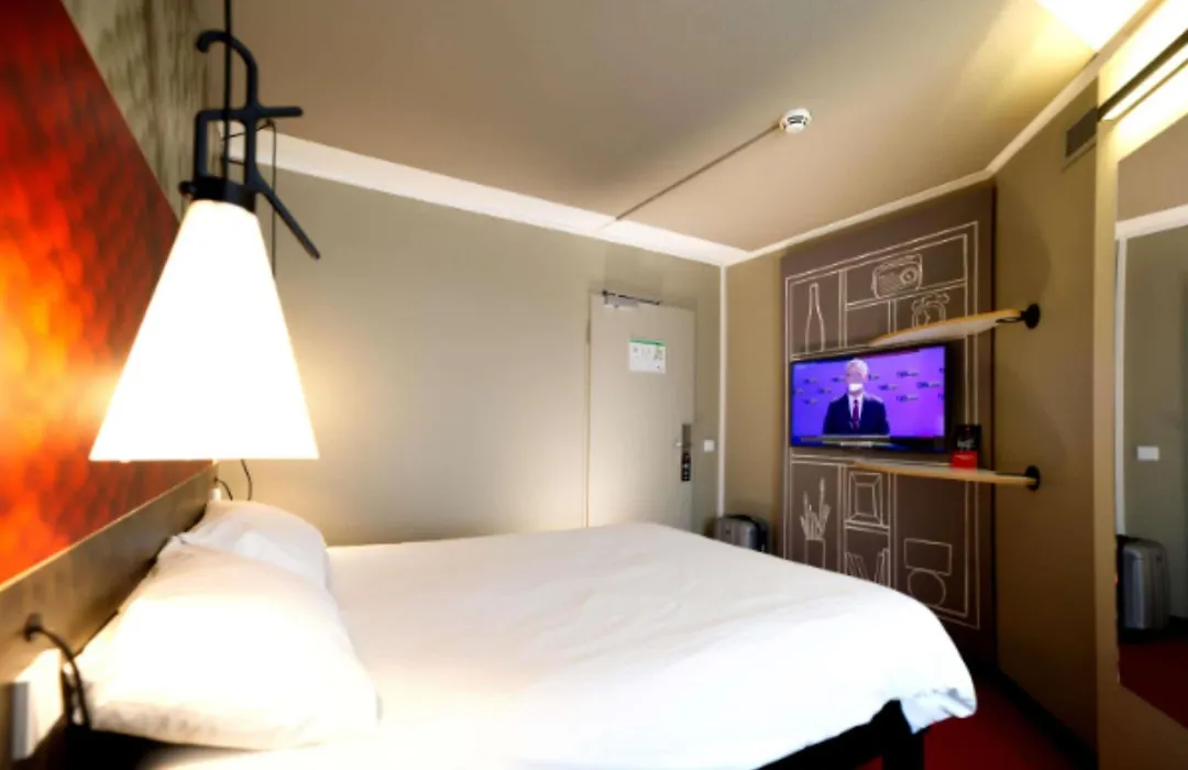 Ibis Koeln Centrum-1