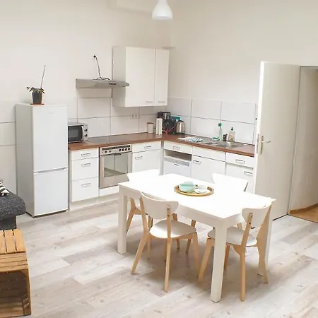 Big Appartment Near Trade Fair!-2