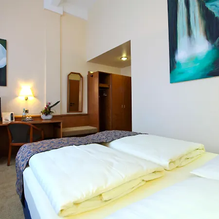 Hotel Viktoria-2