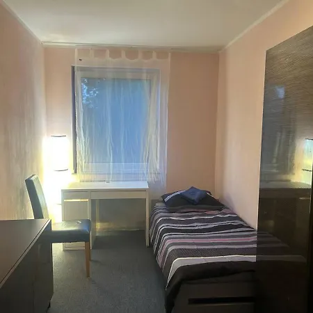 2 Zimmer Wohnung 1min Messe Köln-2