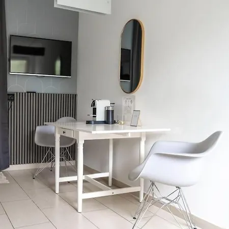 Cozy Apartment In Prime Location With Balcony - Hotel Comfort In 2 Room Apartment In Cologne Neumarkt - City Loft 11 --2