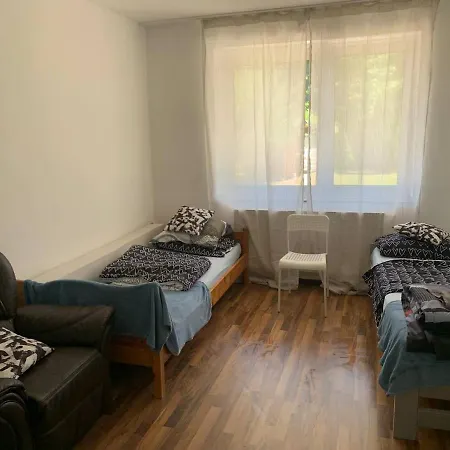 2 Zimmer Wohnung 1min Messe Köln-3