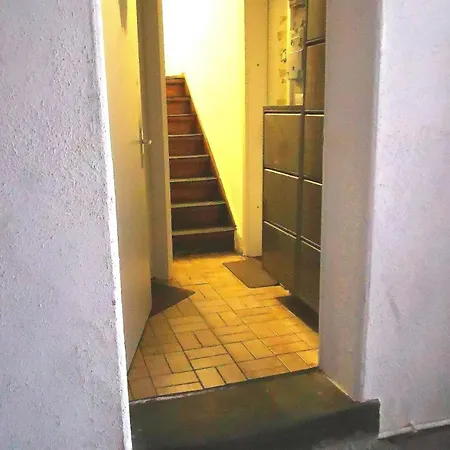 Privat Zimmer in Zwei-Zimmer-Wohnung als 2er WG-2