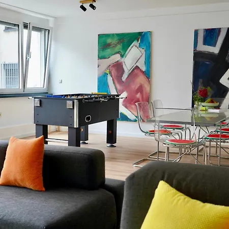 Trendy Central Apartment With Cologne Cathedral View-3