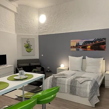 Cityperle - Ruhiges Komfort Apartment Naehe Dom --3