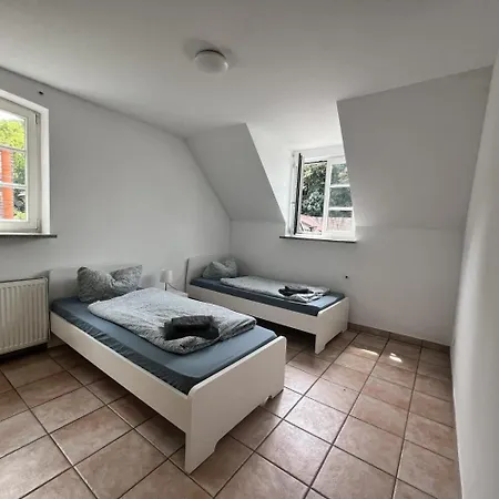 13 Worker Apartments - Single Beds - Free Parking - 10 Min Cologne-City-3