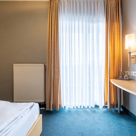 Trip Inn Hotel Conti-3