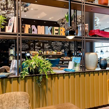 Motel One Köln-Waidmarkt-3