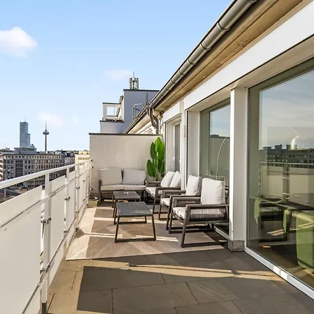 Exclusive Penthouse - Loft With Private Parking Overlooking Cologne Cathedral-3