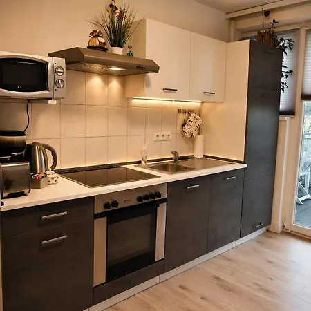 Holiday Home Cologne With Balkon - Near Koelnmesse - Temporary Living--3
