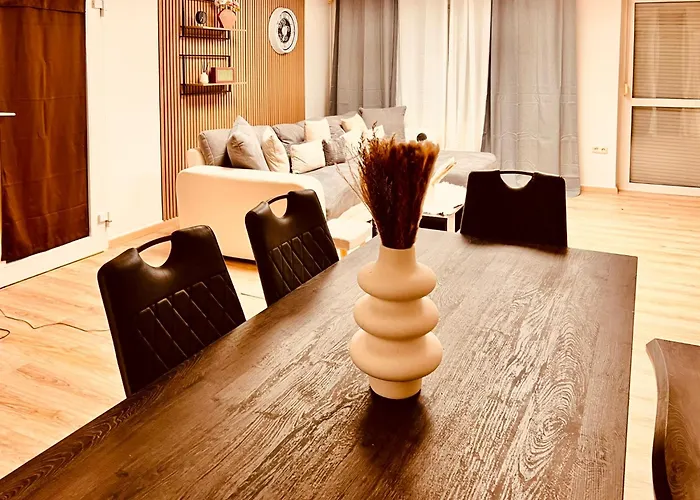 Cologne Luxe Living: Opulent Elegance Unleashed