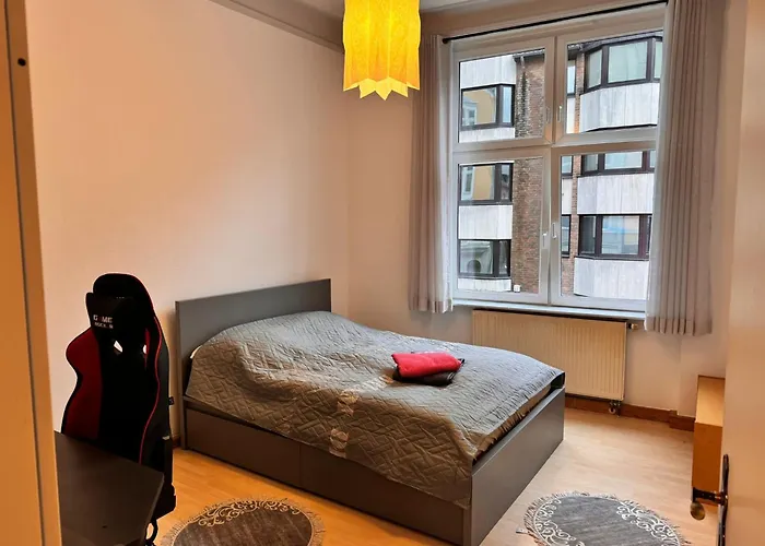 3-Room Apartment In Cologne Centre