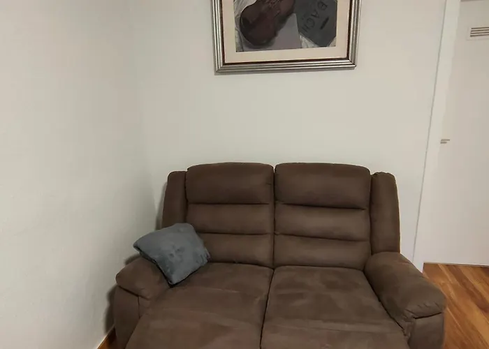 Large Central Apartment - Modern & Fully Equipped - Near Fair