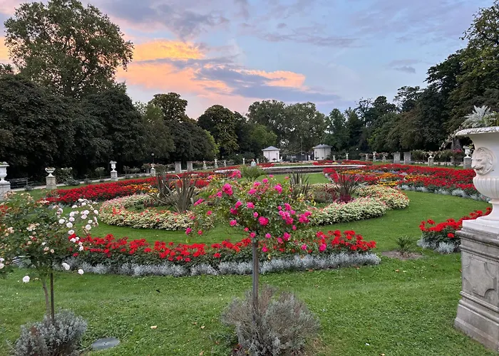 Köln Wohnung 4 min nähe von Hbf und Dom mit Garten ,Balkon&office