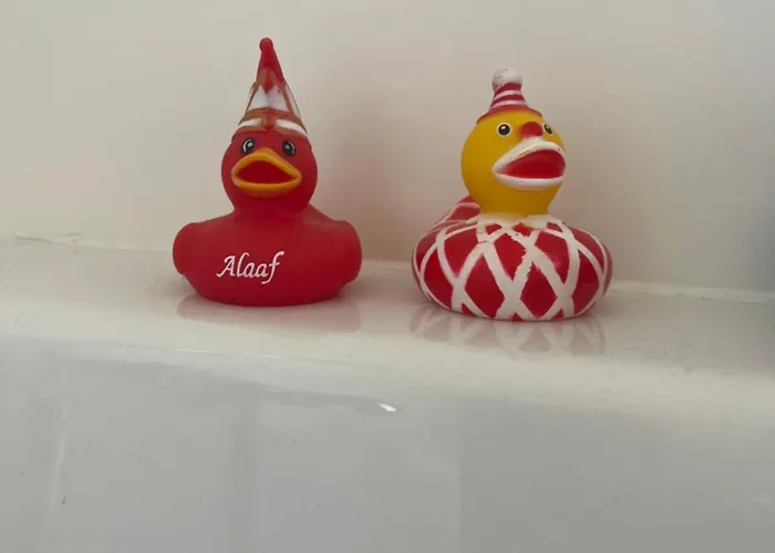 Helles Giebelzimmer im Altbau Köln, Deutschland