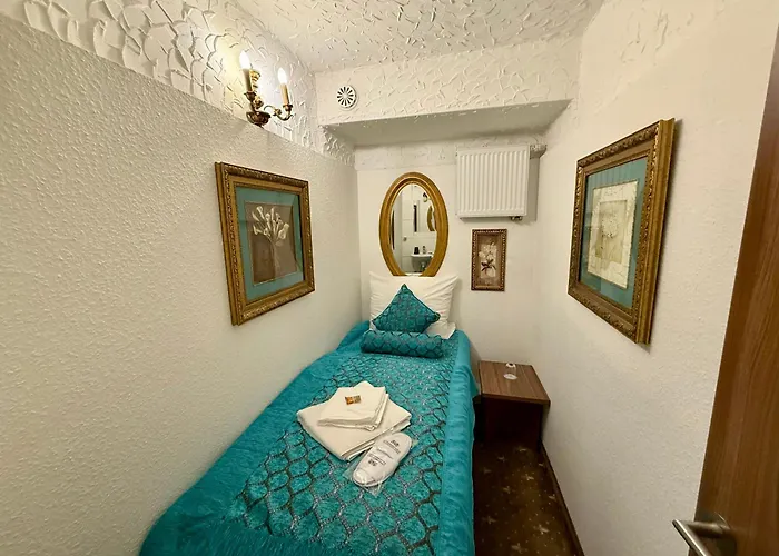Hotel Und Restaurant Loewenbraeu Koeln, Німеччина