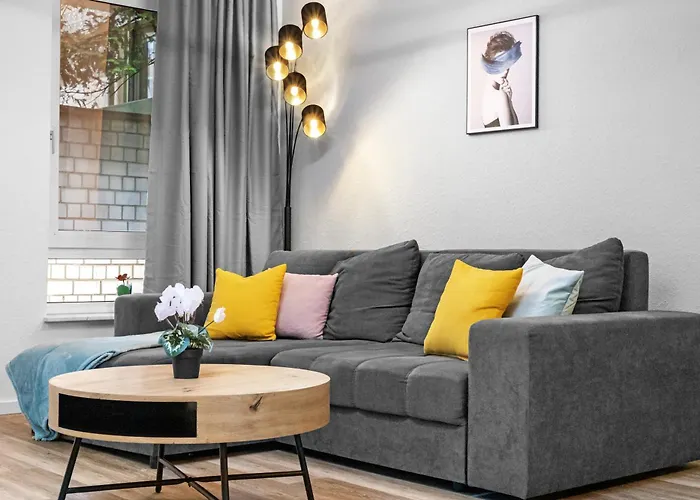 Exklusive Suite - Central - Inclusive Sauna - Free Parking - Perfect For 7 Guests - Smart Home Köln, Deutschland