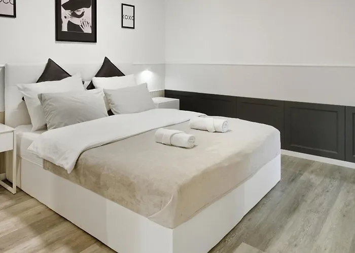 Cozy Premium With Free Parking! New!