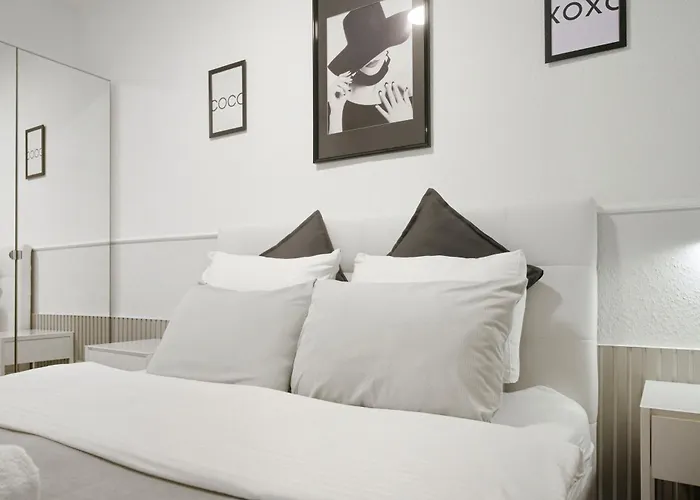 Cozy Premium With Free Parking! New!
