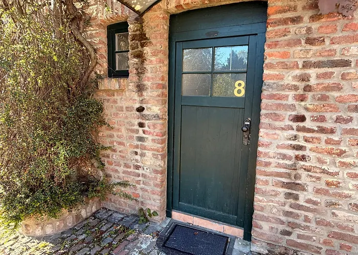 Large Group Apartments - Single Beds - Free Parking - Cologne