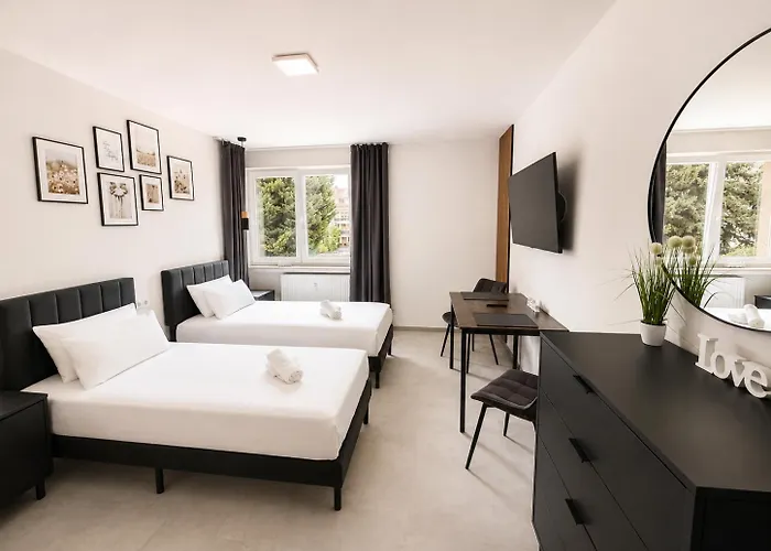 Lipp Apartments