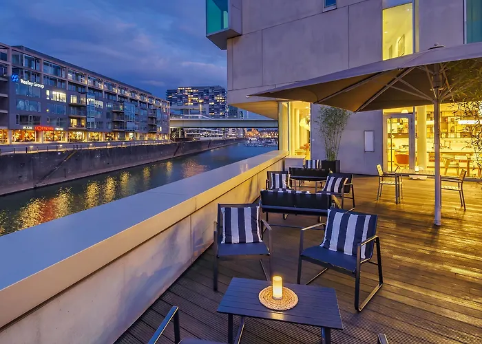 Art'Otel , Powered By Radisson s