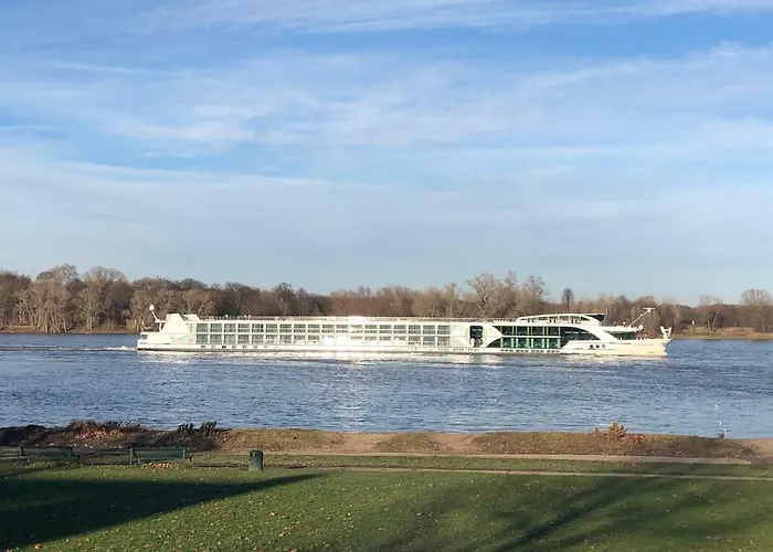 Ferienwohnung Rheinblick Sommershof Köln, Deutschland